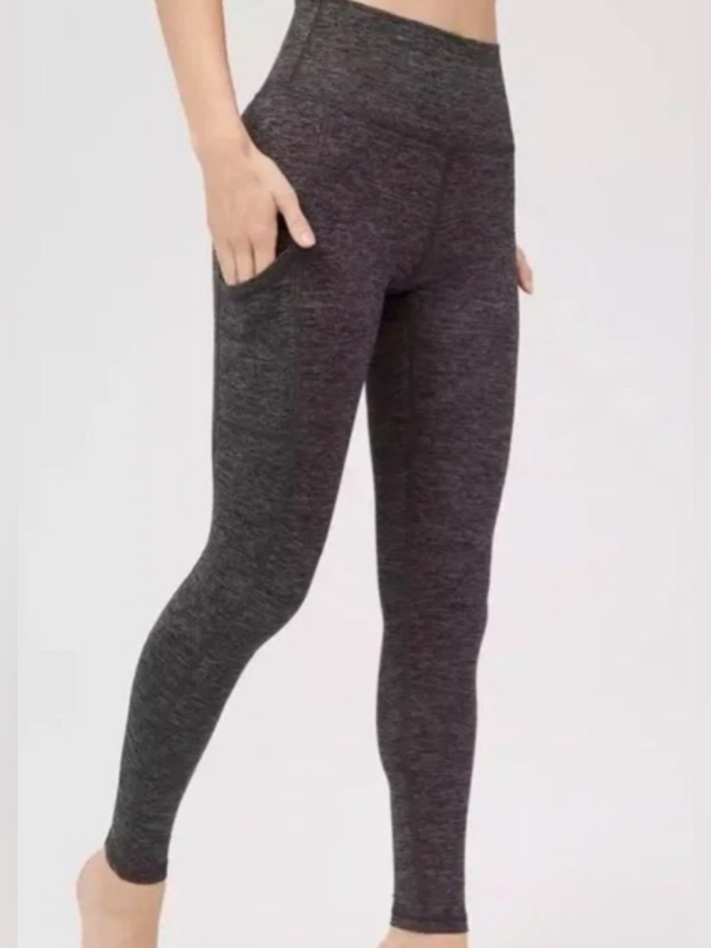 Aerie Offline “the hugger” Leggings in Dark Grey